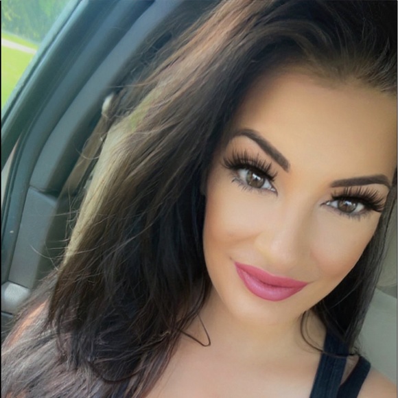 Hi my name is Crystal - Picture 3 of 8